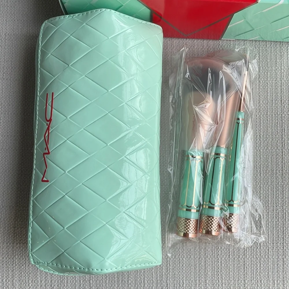 MAC of all trades Full-Sized Pro Brush kit